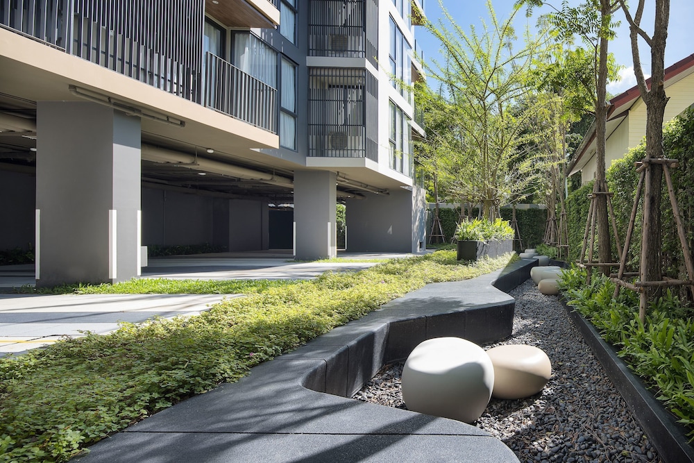 Seaphere Pattaya Hotel — Hotel building in Sattahip, Chonburi