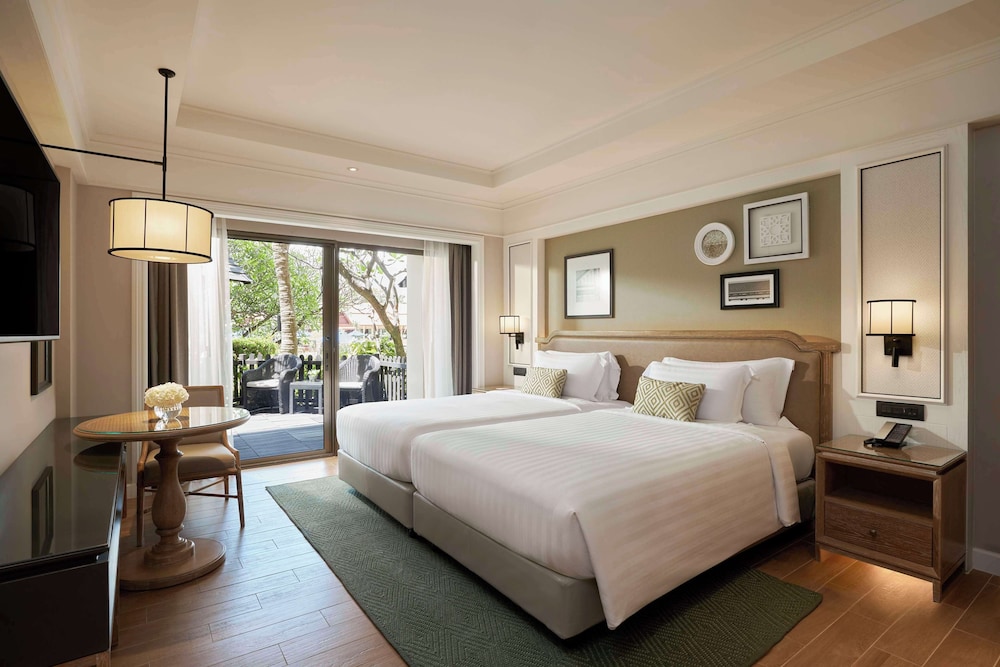 Dusit Thani Hua Hin — Hotel rooms in Cha Am, Phetchaburi