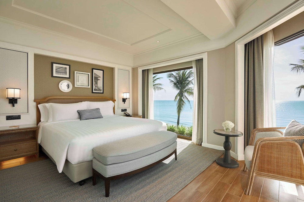Dusit Thani Hua Hin — Hotel rooms in Cha Am, Phetchaburi