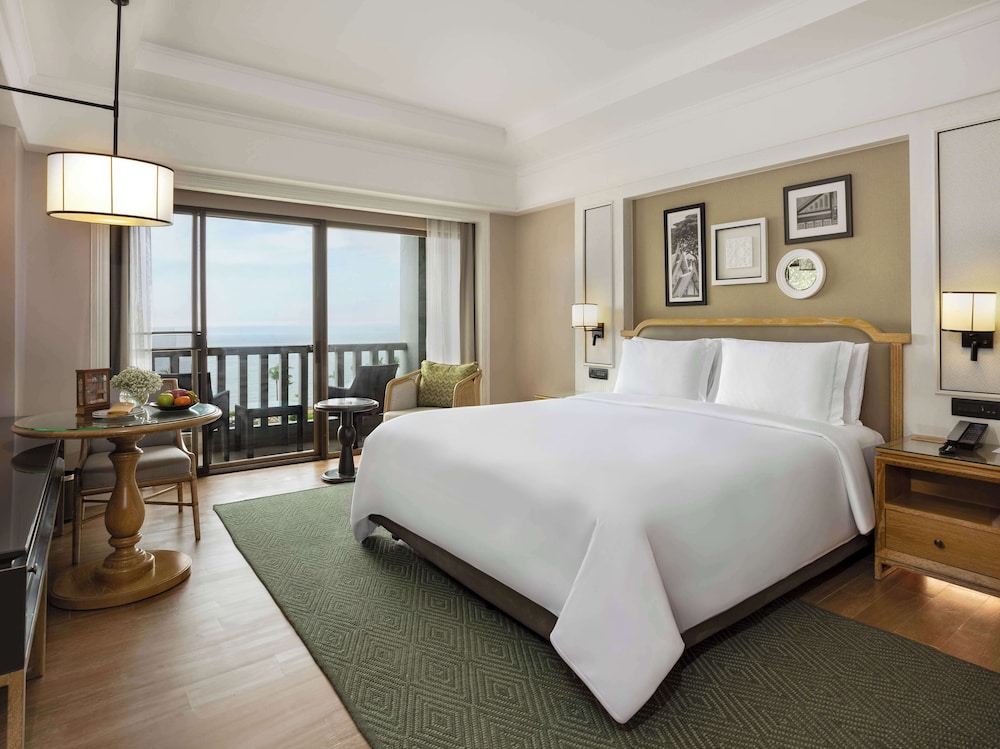 Dusit Thani Hua Hin — Hotel rooms in Cha Am, Phetchaburi