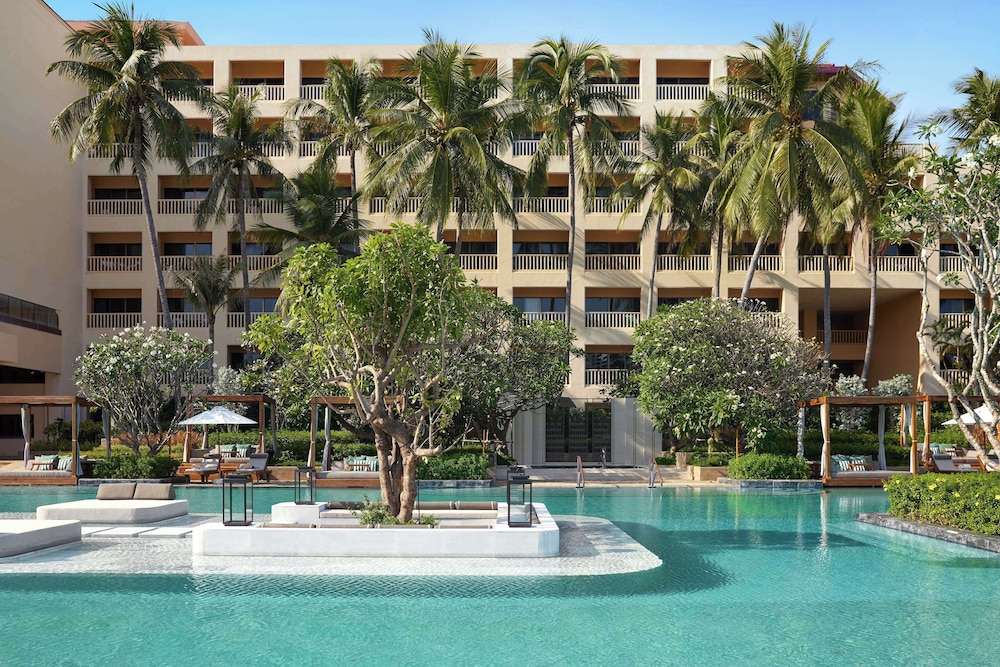 Dusit Thani Hua Hin — Swimming pool in Cha Am, Phetchaburi