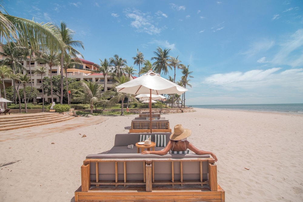 Dusit Thani Hua Hin — Beach in Cha Am, Phetchaburi