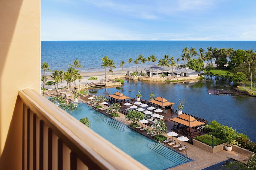 Dusit Thani Hua Hin — Swimming pool in Cha Am, Phetchaburi