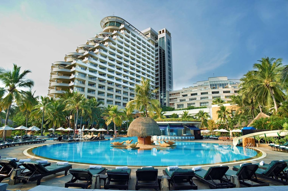 Hilton Hua Hin Resort & Spa — Hotel building in Hua Hin, Prachuap Khiri Khan