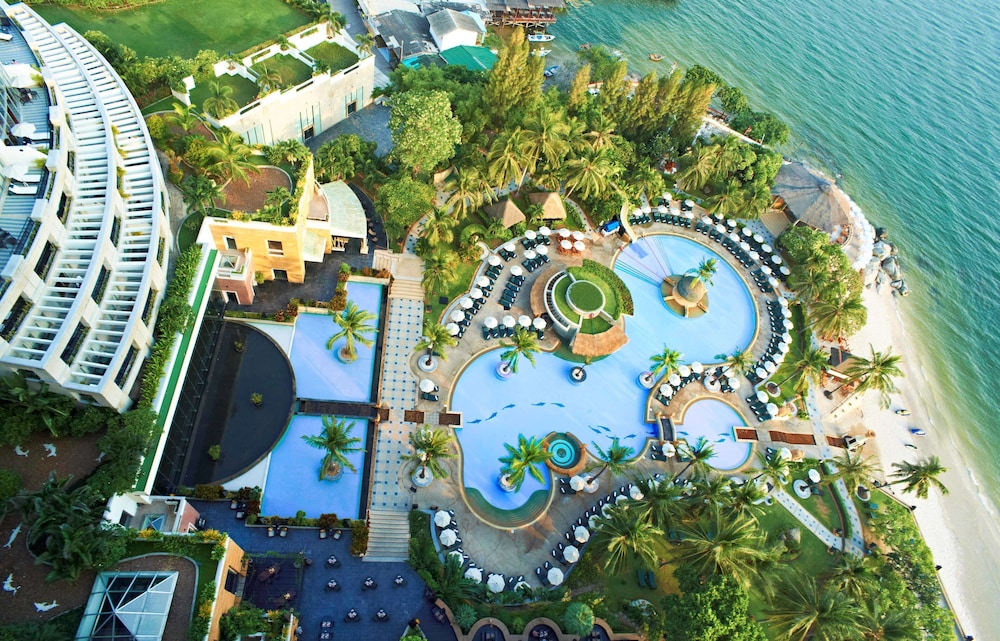 Hilton Hua Hin Resort & Spa — Hotel building in Hua Hin, Prachuap Khiri Khan