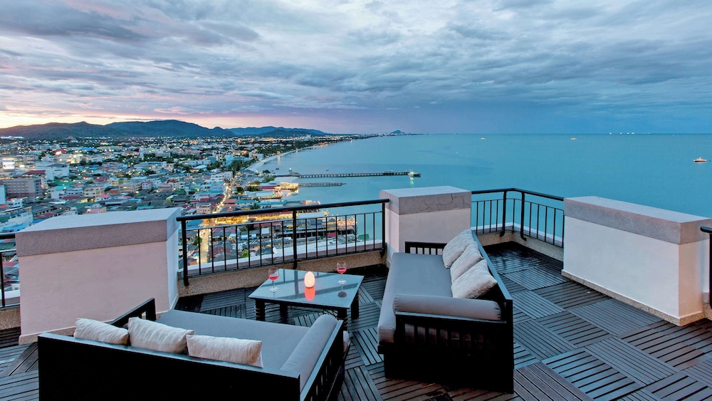 Hilton Hua Hin Resort & Spa — Hotel rooms in Hua Hin, Prachuap Khiri Khan