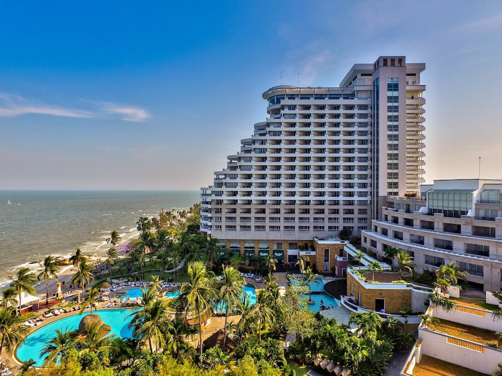 Hilton Hua Hin Resort & Spa — Hotel building in Hua Hin, Prachuap Khiri Khan