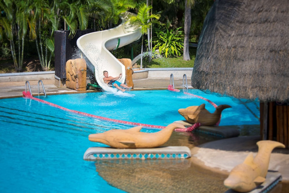 Hilton Hua Hin Resort & Spa — Swimming pool in Hua Hin, Prachuap Khiri Khan