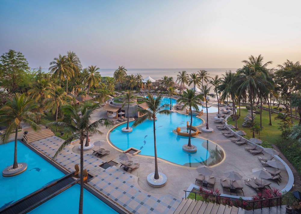 Hilton Hua Hin Resort & Spa — Main photo in Hua Hin, Prachuap Khiri Khan