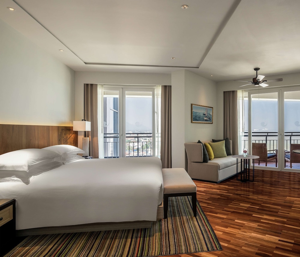 Hilton Hua Hin Resort & Spa — Hotel rooms in Hua Hin, Prachuap Khiri Khan