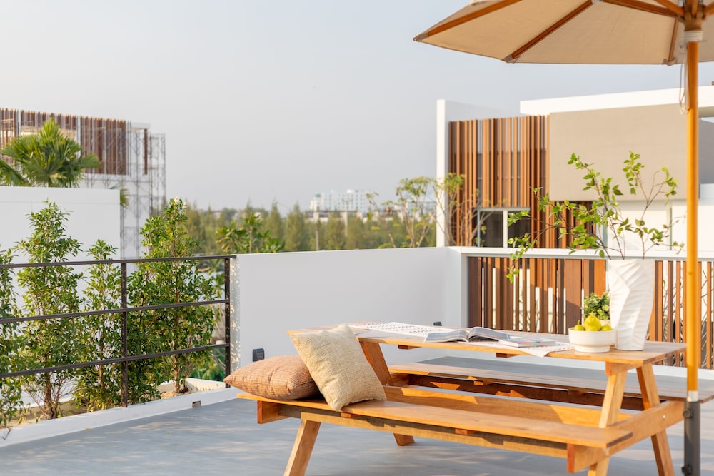 Veranda Resort & Villas Hua Hin - Cha Am — Hotel building in Cha Am, Phetchaburi