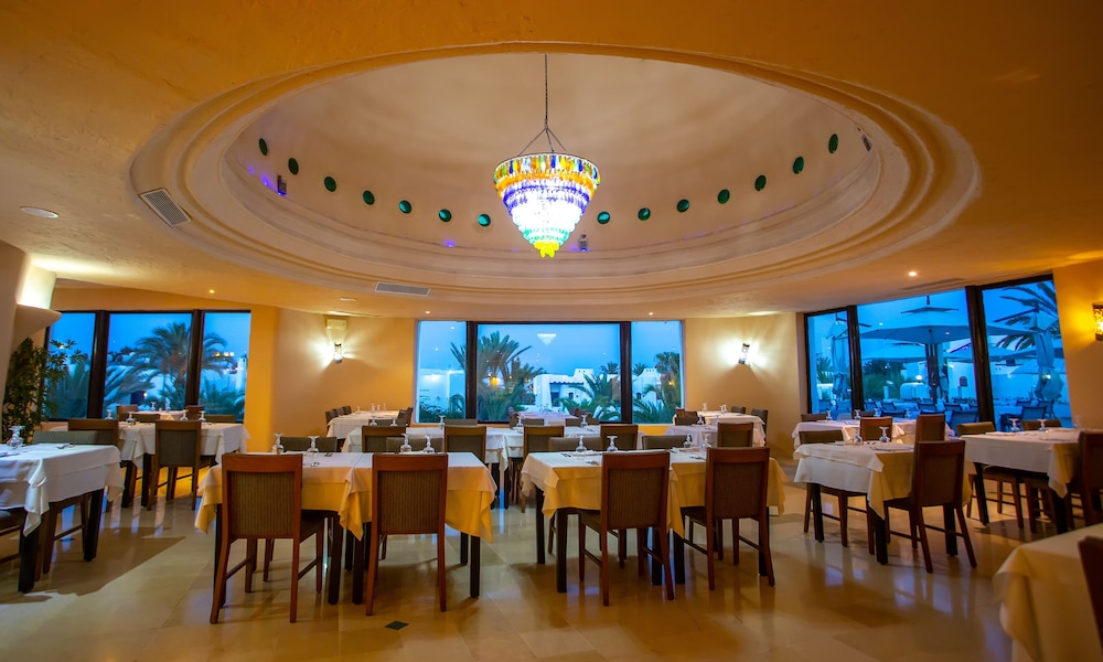 Hotel Fiesta Beach Djerba — Restaurant & bars in Midoun, Medenine