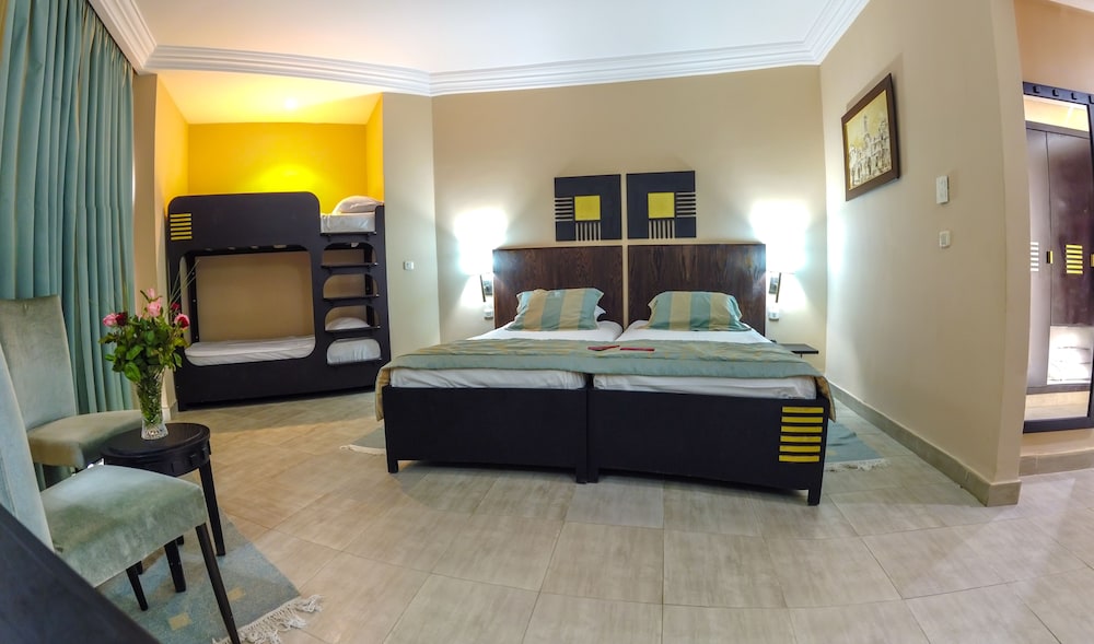 Hotel Fiesta Beach Djerba — Hotel rooms in Midoun, Medenine