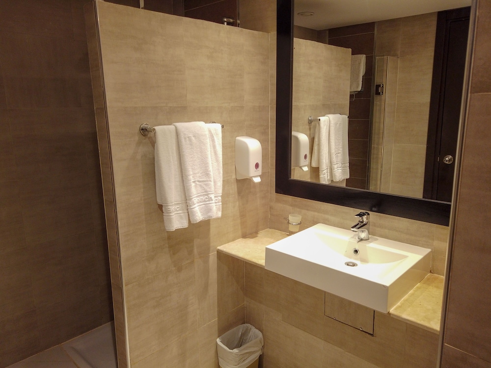 Hotel Fiesta Beach Djerba — Hotel rooms in Midoun, Medenine