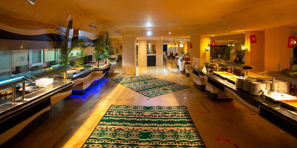 Hotel Fiesta Beach Djerba — Restaurant & bars in Midoun, Medenine