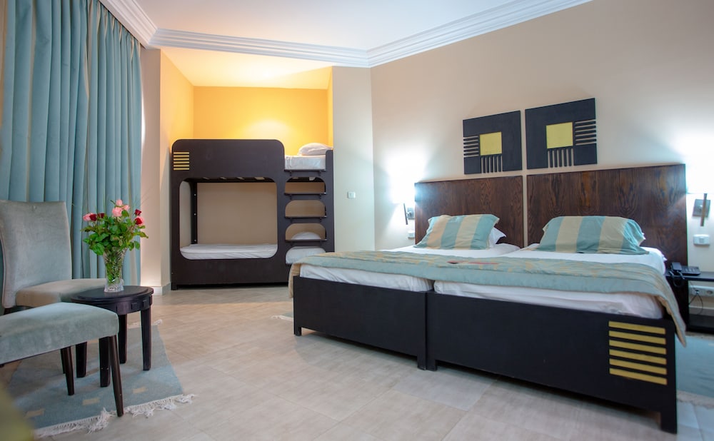 Hotel Fiesta Beach Djerba — Hotel rooms in Midoun, Medenine