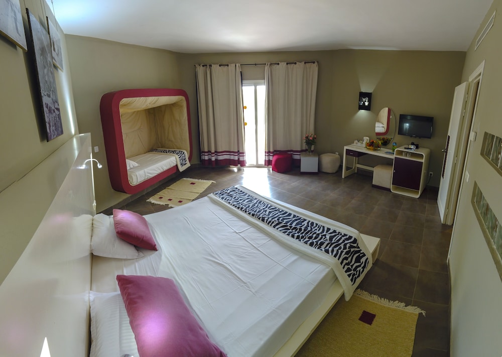 Hotel Fiesta Beach Djerba — Hotel rooms in Midoun, Medenine