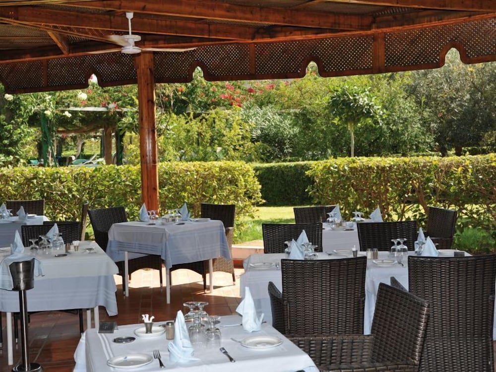 Hasdrubal Thalassa Port El Kantaoui — Restaurant & bars in Port El Kantaoui