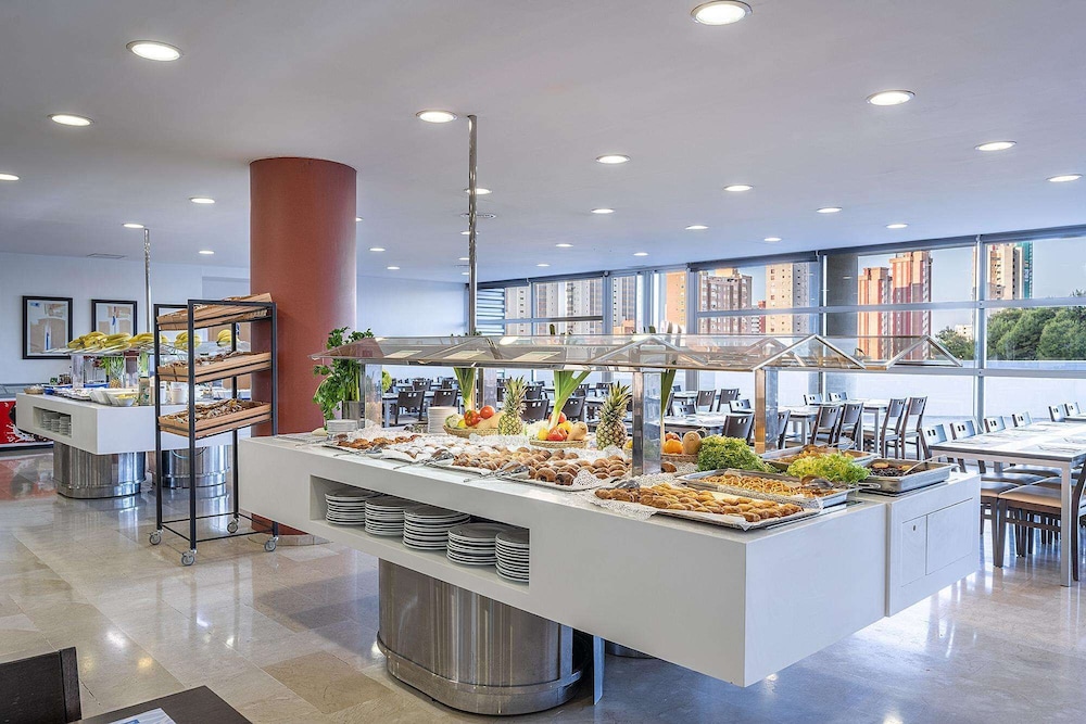 Hotel La Estacion — Restaurant & bars in Benidorm, Valencian Community