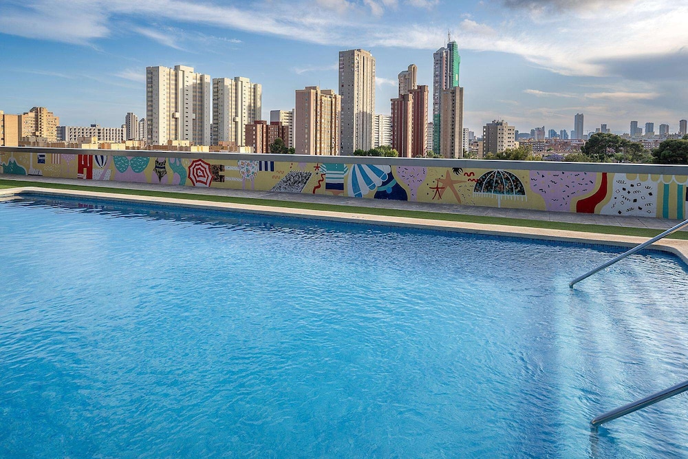 Hotel La Estacion — Swimming pool in Benidorm, Valencian Community