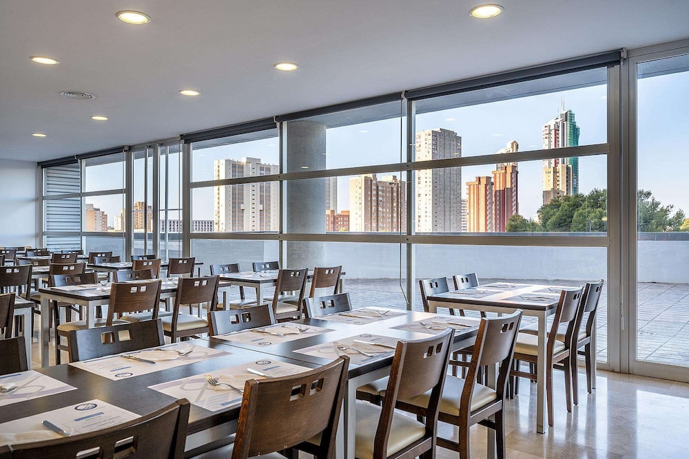 Hotel La Estacion — Restaurant & bars in Benidorm, Valencian Community