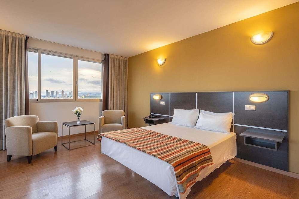 Hotel La Estacion — Hotel rooms in Benidorm, Valencian Community