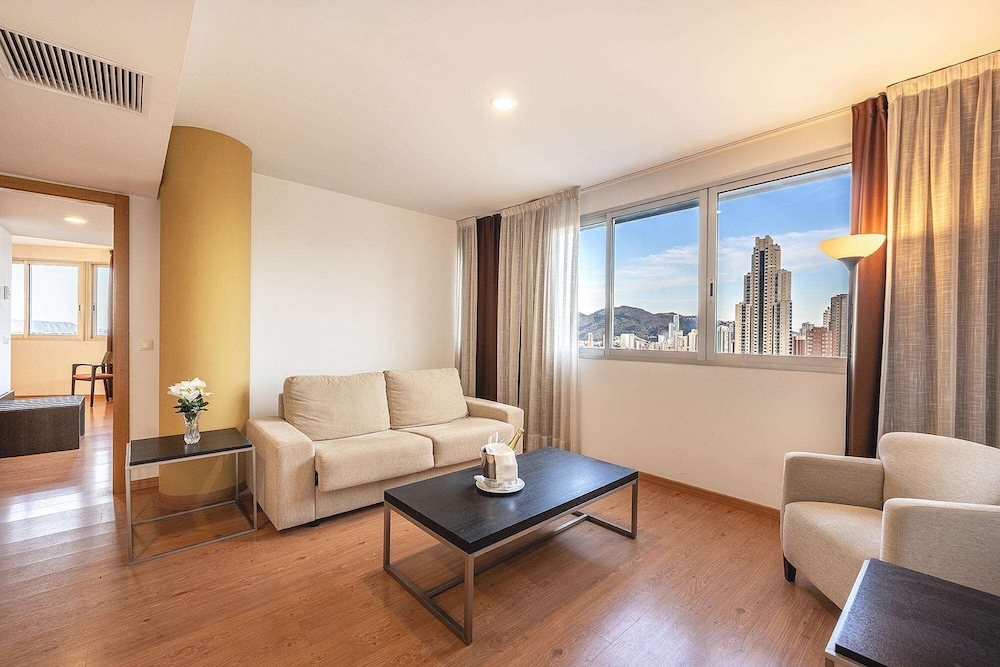 Hotel La Estacion — Hotel rooms in Benidorm, Valencian Community