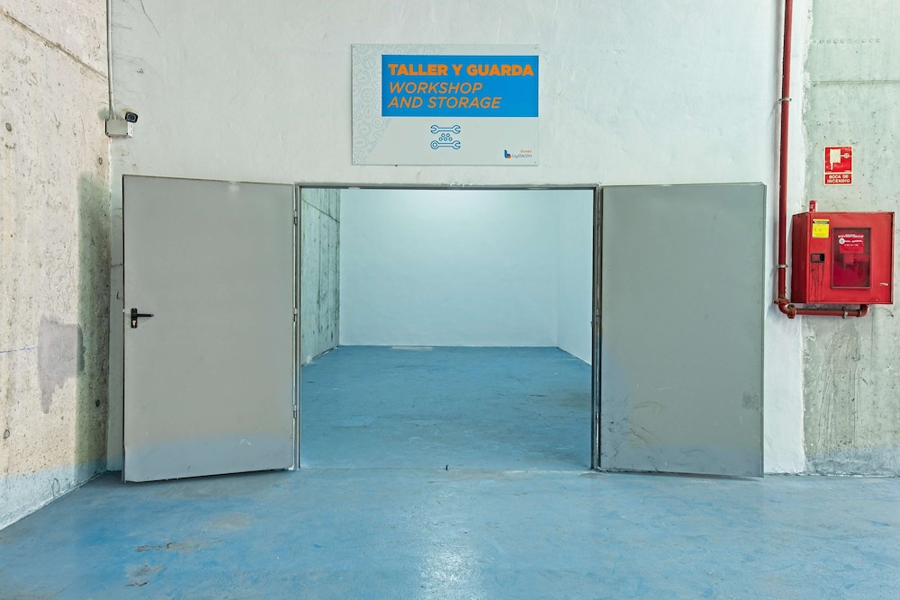 Hotel La Estacion — Hotel building in Benidorm, Valencian Community