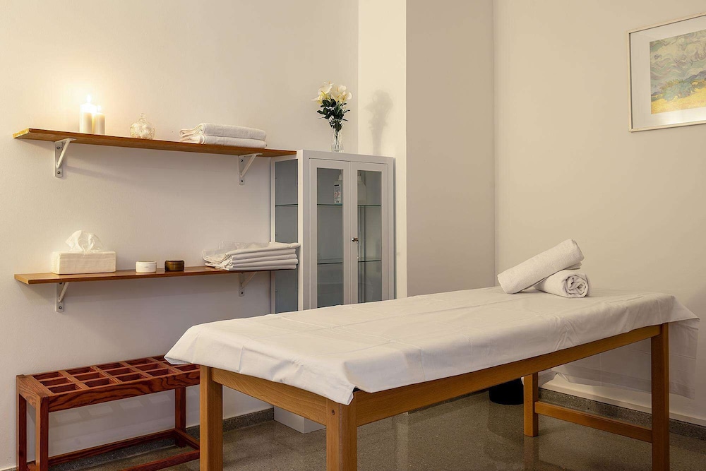 Hotel La Estacion — Spa in Benidorm, Valencian Community
