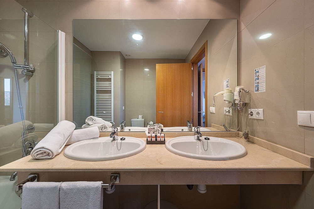 Hotel La Estacion — Hotel rooms in Benidorm, Valencian Community