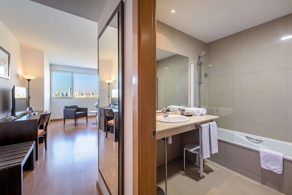 Hotel La Estacion — Hotel rooms in Benidorm, Valencian Community