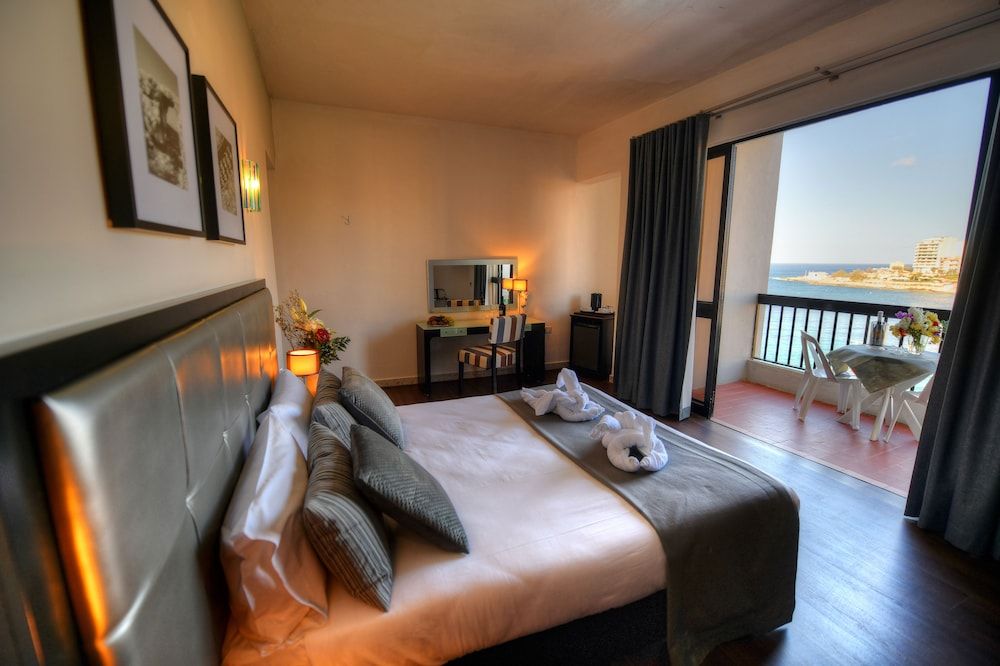 St Julian's Bay Hotel