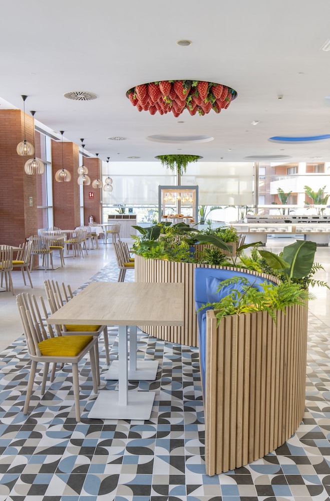 Hotel BCL Levante Club & Spa - Adults only — Restaurant in Benidorm, Valencian Community