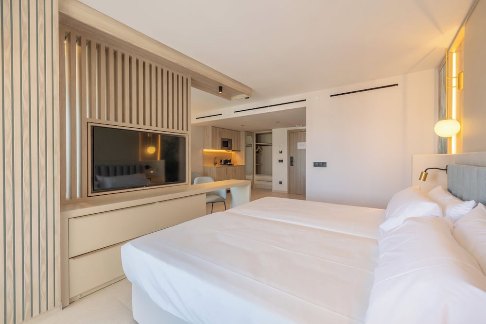 Hotel BCL Levante Club & Spa - Adults only — Rooms in Benidorm, Valencian Community