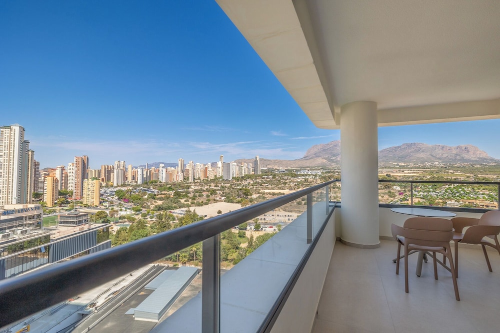 Hotel BCL Levante Club & Spa - Adults only — Rooms in Benidorm, Valencian Community