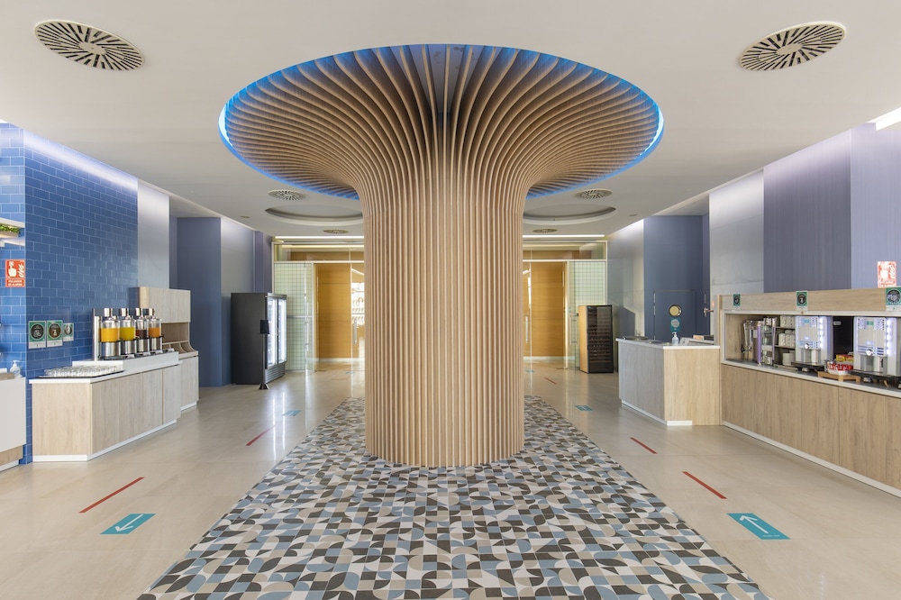 Hotel BCL Levante Club & Spa - Adults only — Restaurant in Benidorm, Valencian Community