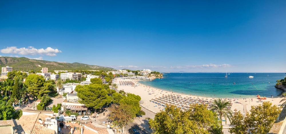 Hotel Agua Beach - Adults Only — Beach in Palma Nova, Balearic Islands