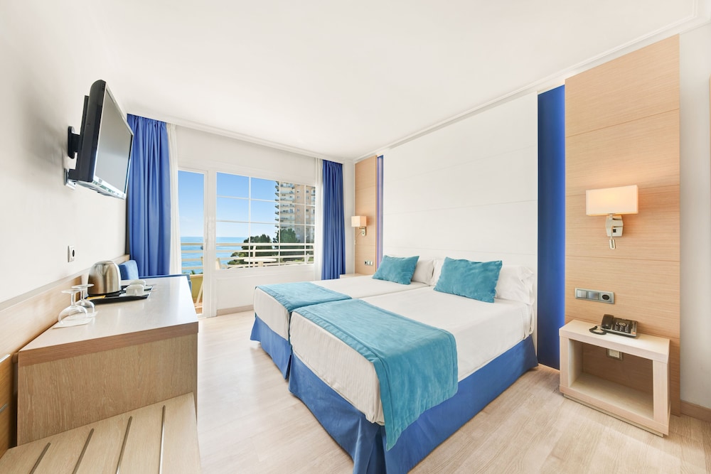 Hotel Agua Beach - Adults Only — Hotel rooms in Palma Nova, Balearic Islands