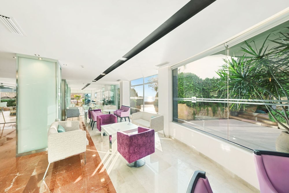 Hotel Agua Beach - Adults Only — Hotel rooms in Palma Nova, Balearic Islands