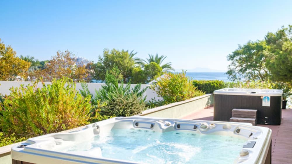 Hotel Agua Beach - Adults Only — Spa in Palma Nova, Balearic Islands