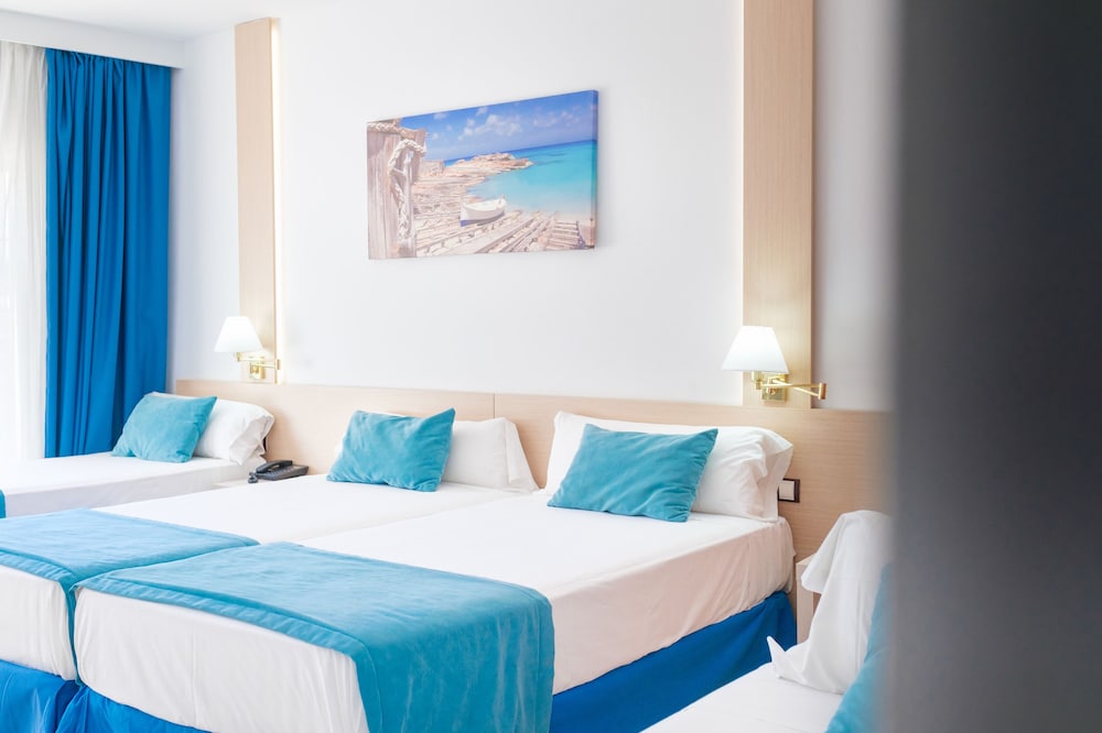 Hotel Agua Beach - Adults Only — Hotel rooms in Palma Nova, Balearic Islands