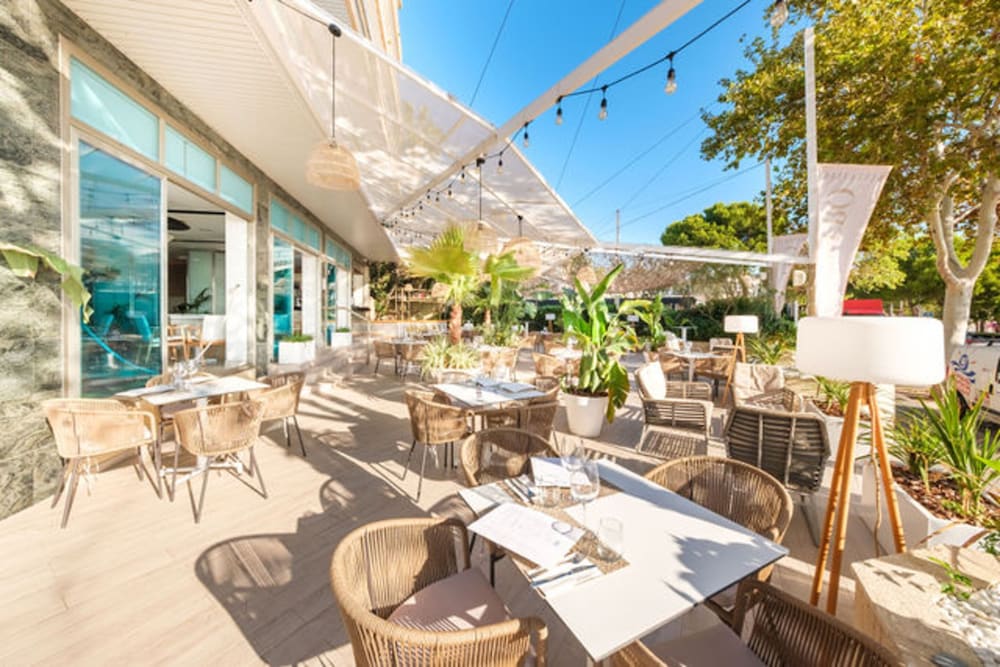 Hotel Agua Beach - Adults Only — Restaurant & bars in Palma Nova, Balearic Islands