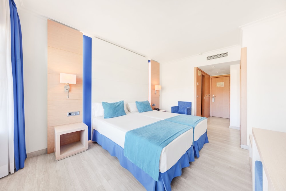 Hotel Agua Beach - Adults Only — Hotel rooms in Palma Nova, Balearic Islands