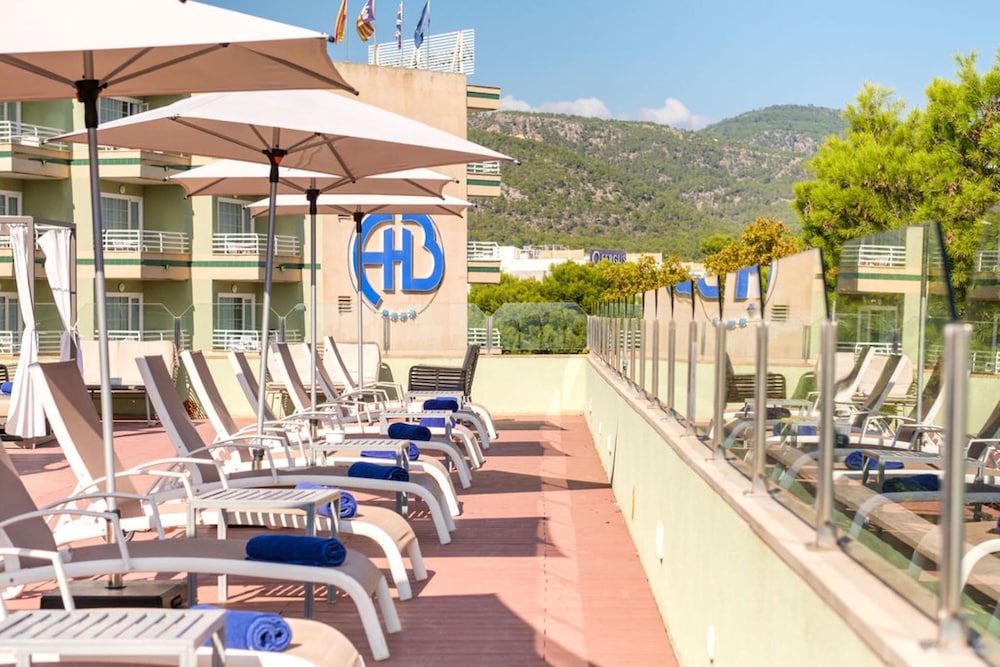 Hotel Agua Beach - Adults Only — Beach in Palma Nova, Balearic Islands
