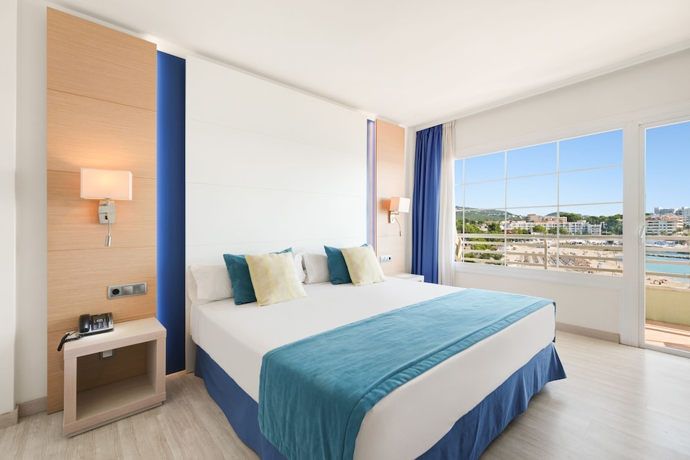 Hotel Agua Beach - Adults Only — Hotel rooms in Palma Nova, Balearic Islands