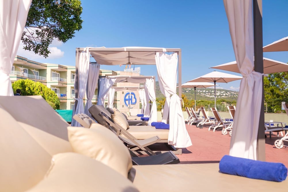 Hotel Agua Beach - Adults Only — Beach in Palma Nova, Balearic Islands