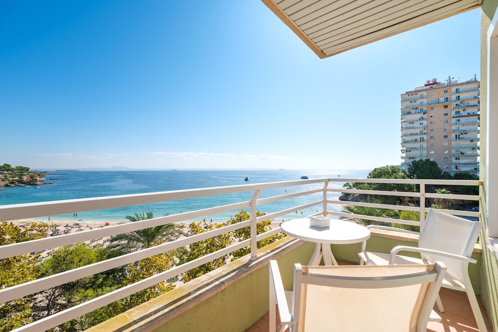 Hotel Agua Beach - Adults Only — Beach in Palma Nova, Balearic Islands