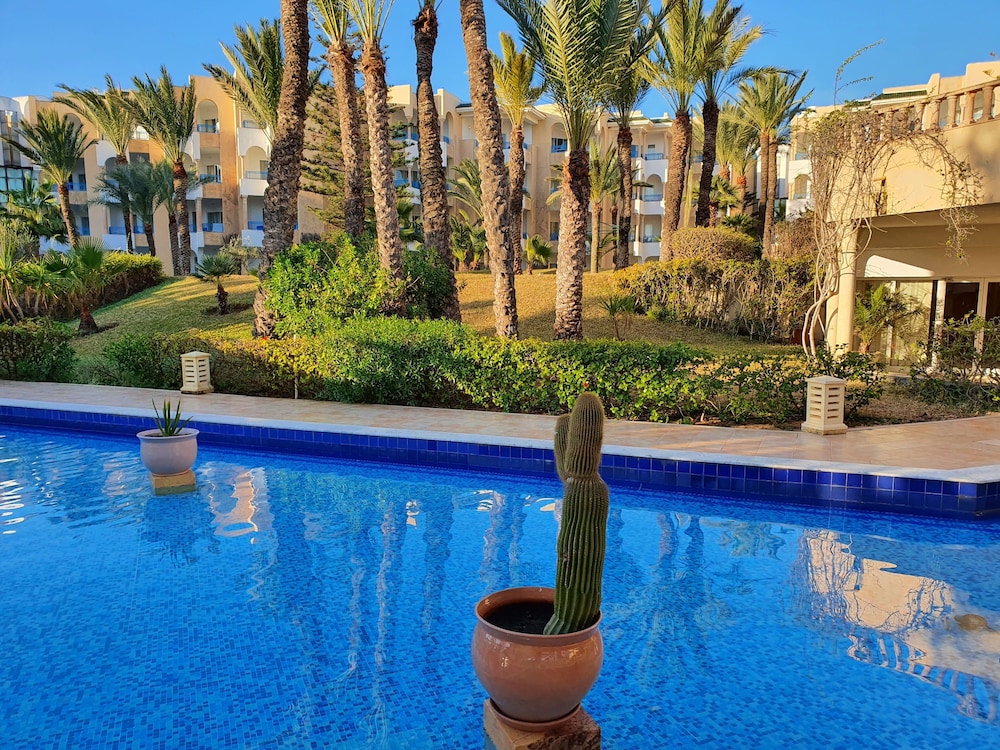 Hasdrubal Thalassa & SPA Hammamet — Swimming pool in Hammamet, Nabeul