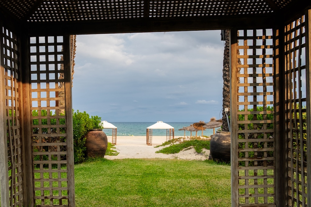 Hasdrubal Thalassa & SPA Hammamet — Beach in Hammamet, Nabeul
