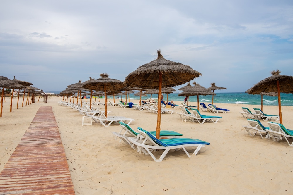 Hasdrubal Thalassa & SPA Hammamet — Beach in Hammamet, Nabeul